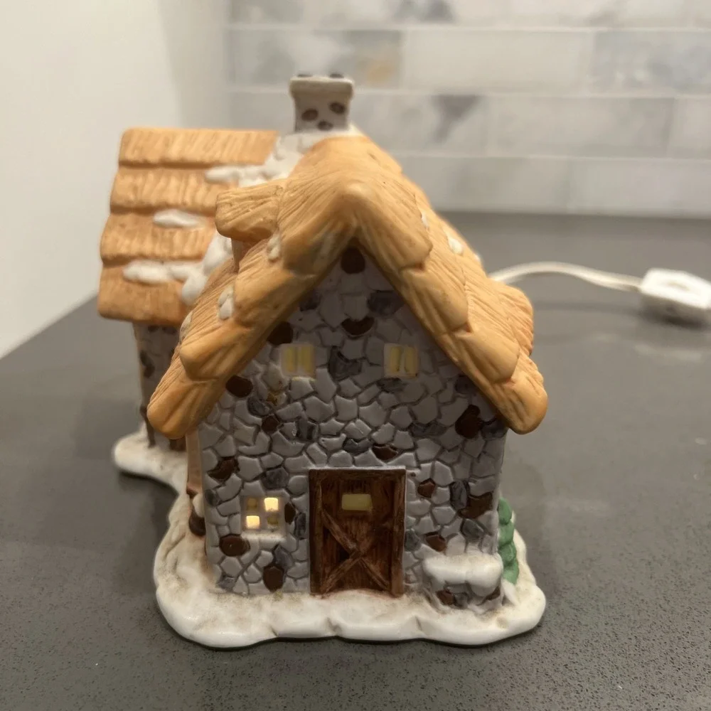 Vintage Christmas Village Cottege 1991 National Rennoc With Light